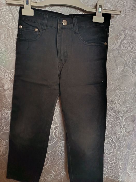 O'g'il bolalar uchun jinsi shim