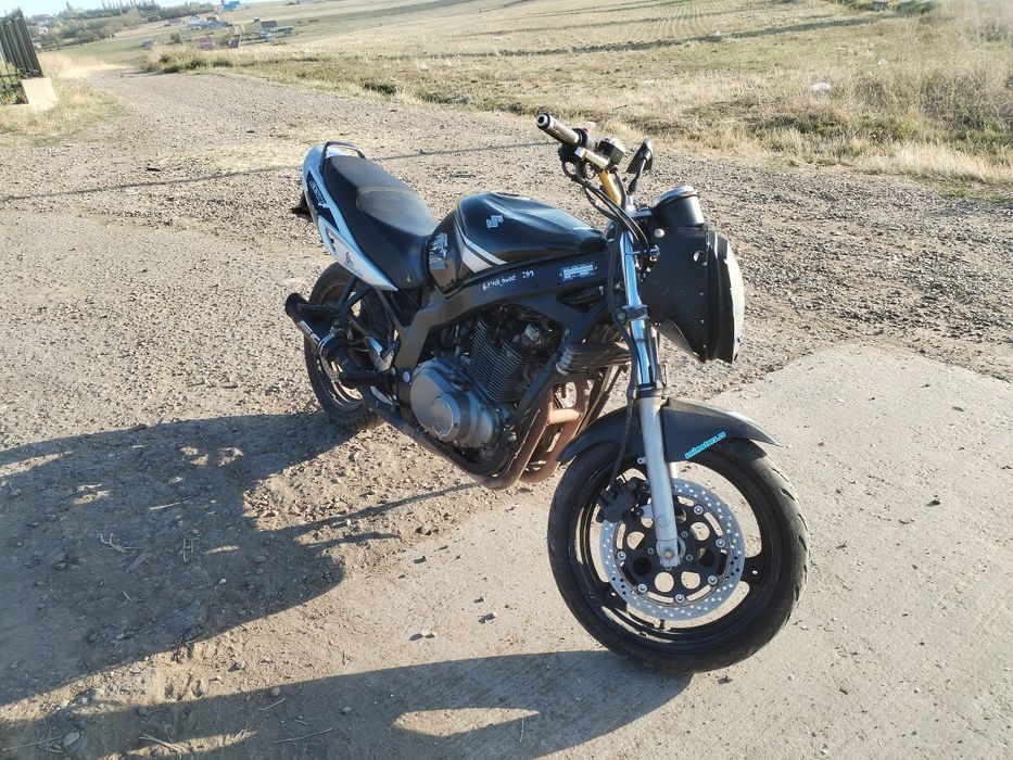 Vând/schimb Suzuki GS 500 f 2000 lei