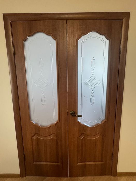 Продам двери в хорошем состоянии