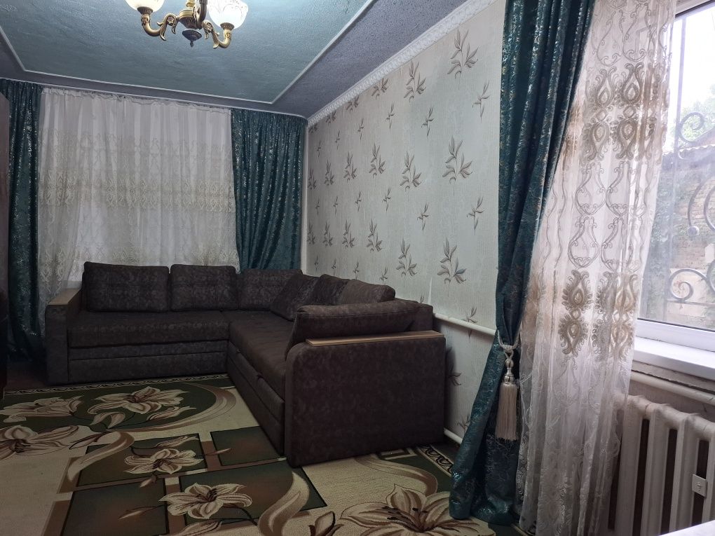 Университет Узсаламан 2 хон 3 хона килинган 4 этажка гишт