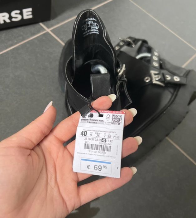 Ghete negre, Zara Basic Collection