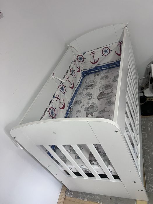 Patut de copii cu saltea si protectie