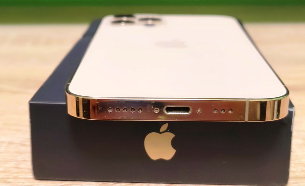 •Отличен• iPhone 12 Pro 256GB Gold