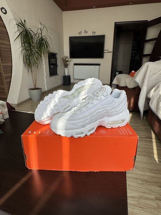 Nike Air Max 95 Бели ОРИГИНАЛНИ