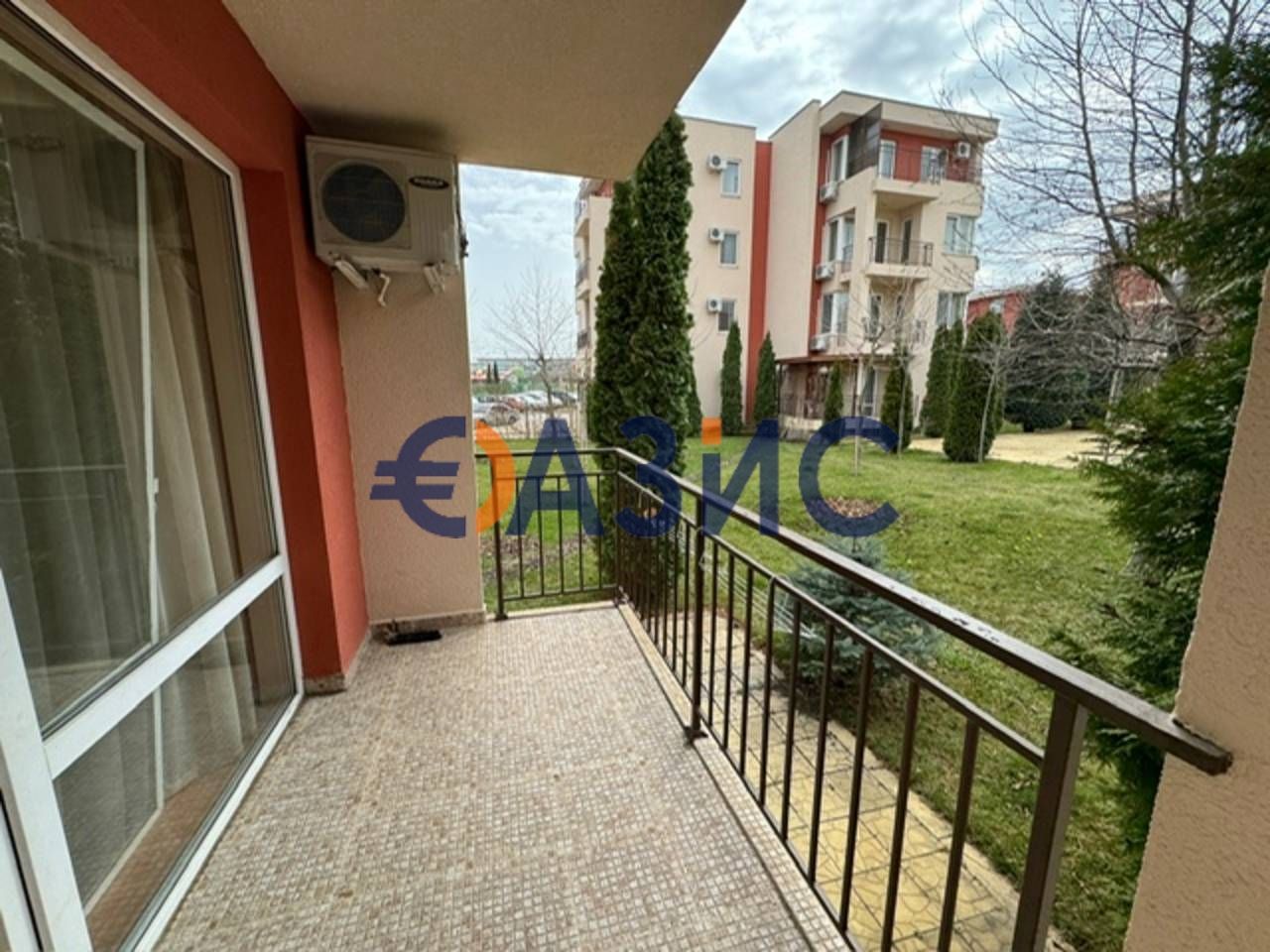 Продава се Тристаен апартамент в к.к. Слънчев бряг - 60 кв.м за 1117 €/кв.м - Снимка #8