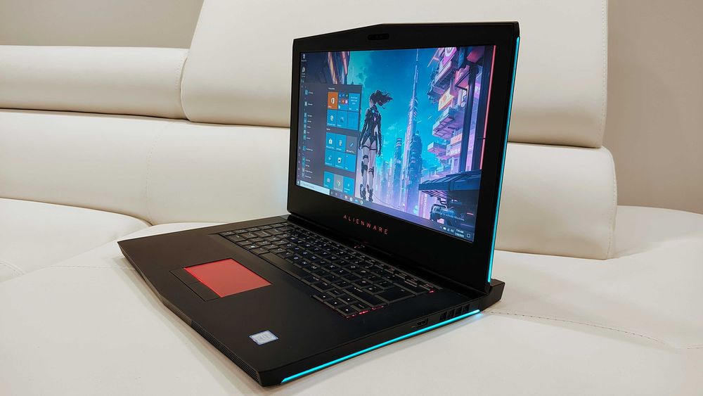 Laptop gaming ALIENWARE  ,intel core i7 ,video 8 GB GTX,  ram 32 gb