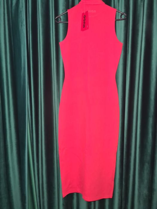 Rochie roșie HUGO – Nouă, cu etichetă – Casual chic, mărimea XS