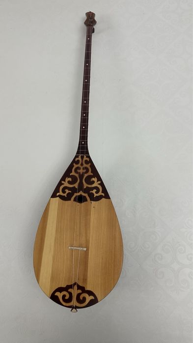 Продам домбыру 46 размер