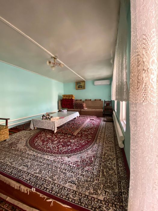 Sirdaryo shahar sentrda 7 sothli yangi uy