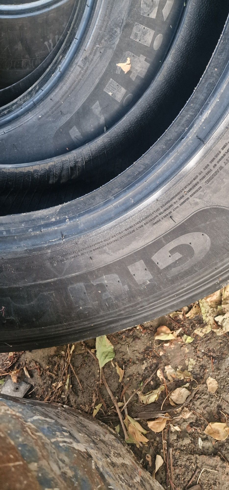 Авто шины грузовиков