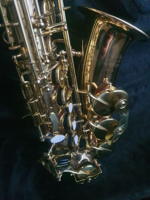 Vand saxofon thomann în stare perfecta