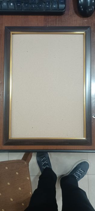 Ramka sotiladi va hohlagan razmerda yasab beriladi