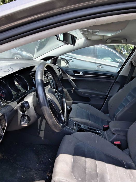 На части VW golf 7 Комби 2.0д ръчка Dynaudio 85 000 Volkswagen Голф