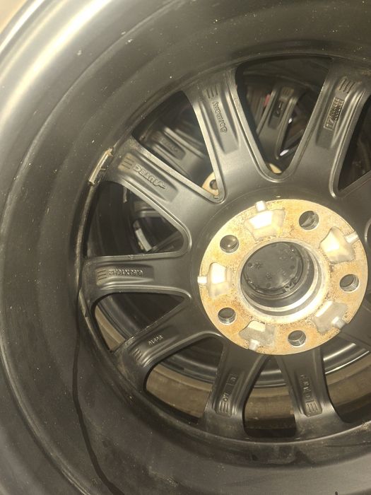 Jante aliaj cu anvelope de iarna 215 65 16 Kia, Duster, Hyundai