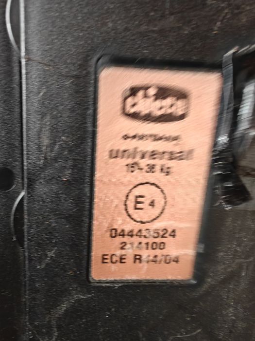 Детска седалка за кола Chicco artsana universal 15-36кг