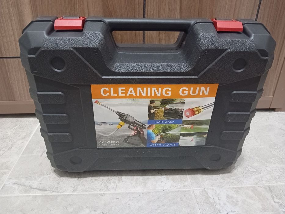 Акумулаторна водоструйка 48V две батерии зарядно