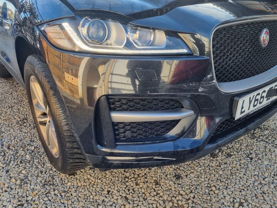 Bara fata Jaguar F - Pace 2015 - 2020 Ultimate Black PAB (1374) model cu spalatoare far