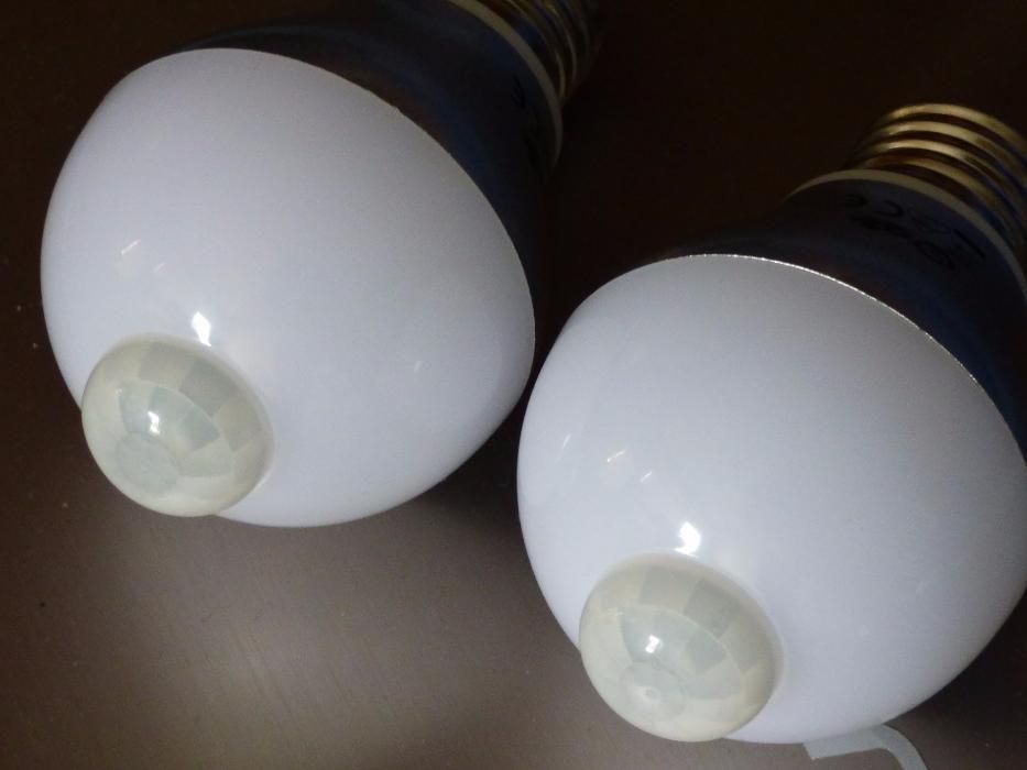 LED 6W PIR лампа с инфрачервен сензор за движение и сензор за светлина