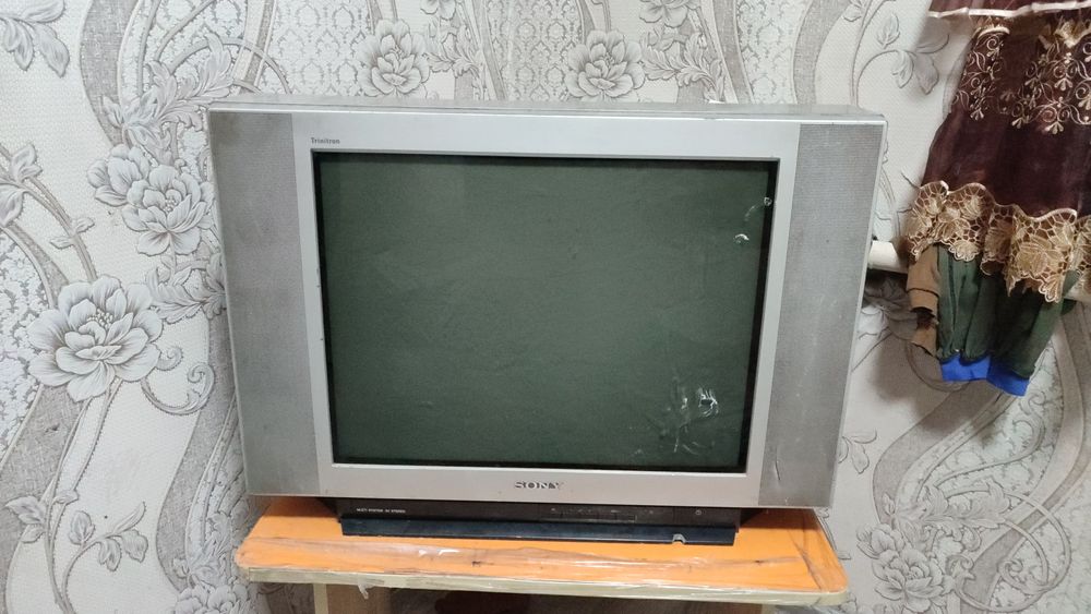 Телевизор сатылады.бағасы 8мың тг