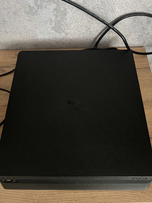 Ps4 slim 1tb ,подписка +