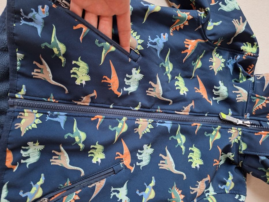 Нови връхни дрехи размер 116 (5-6 години)