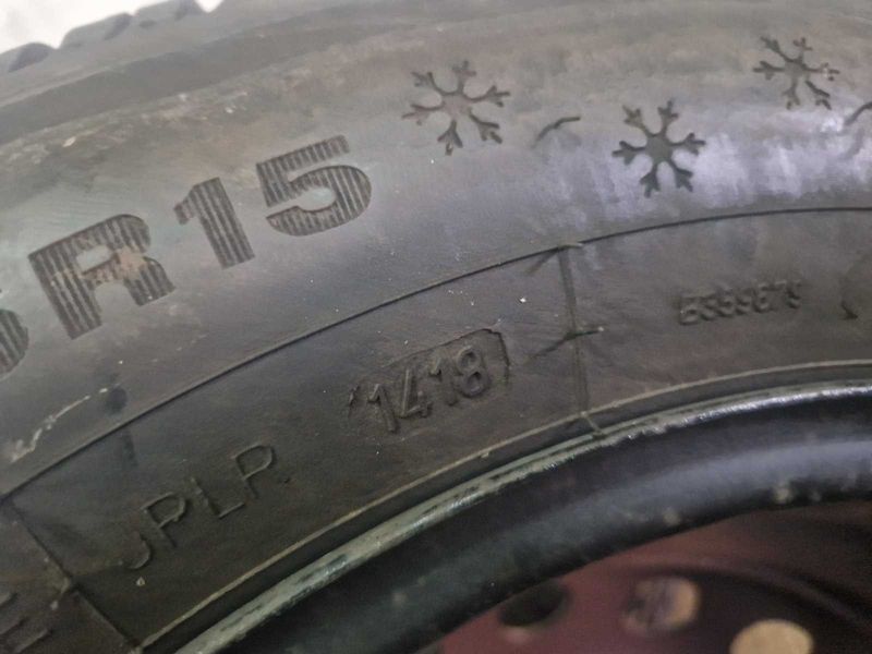 2 Dunlop R15 195/65/ 
зимни гуми 
DOT1418