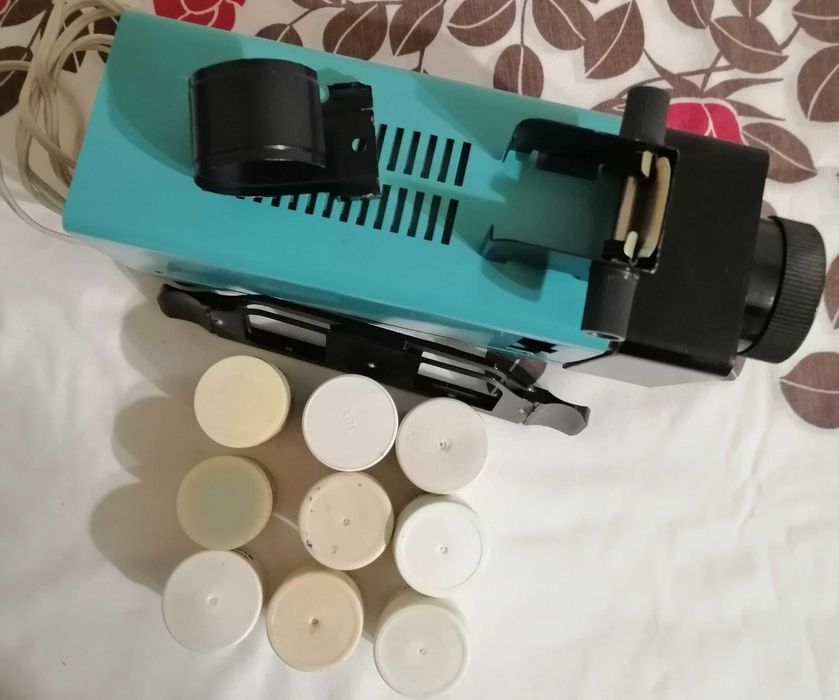 Проектор да диапозитиви и диафилми