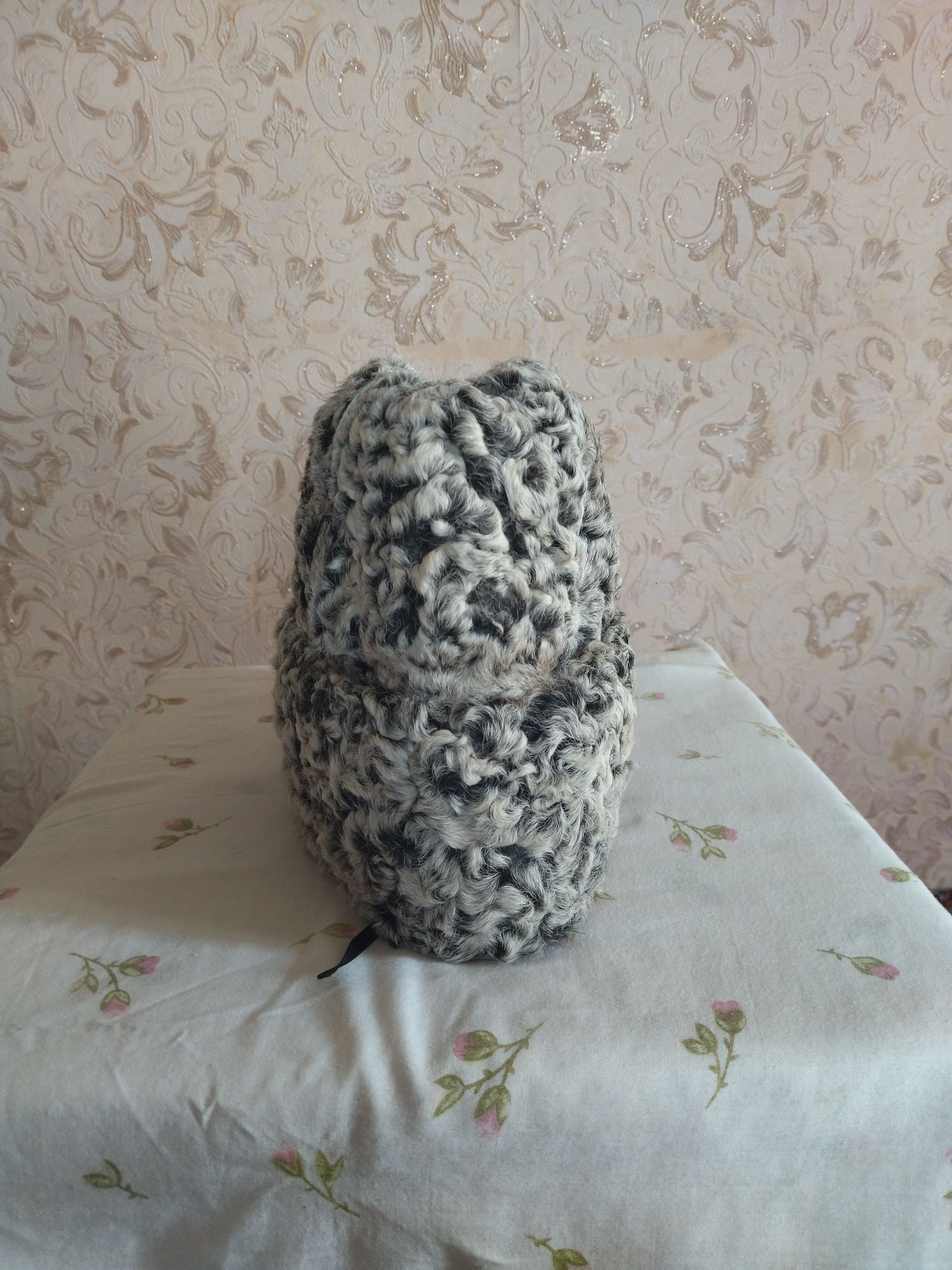 Национальный Каракалпакский головным кораку́л тери