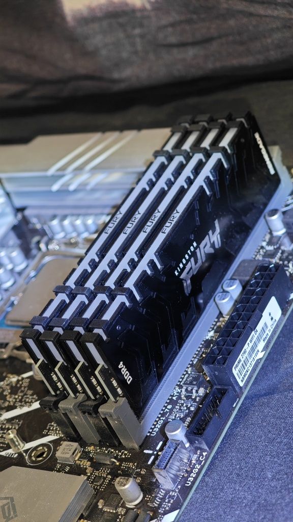 i5 13600k, Asus prime z790p Wi-Fi ddr4, Kingston renegade 32gb 4x8gb