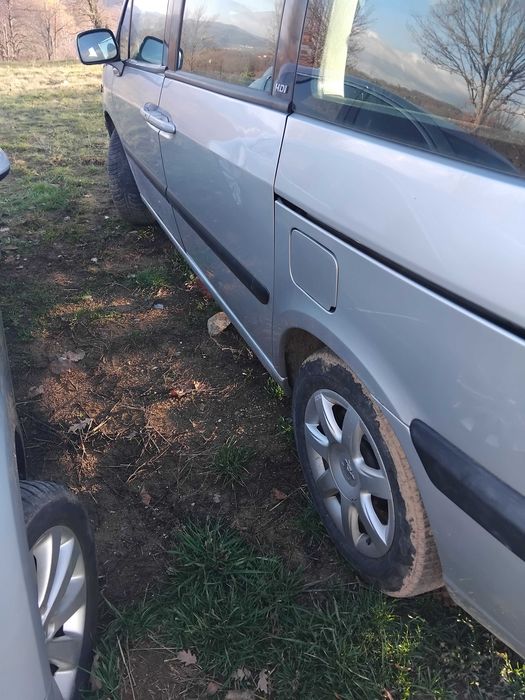 Пежо 807 миниван