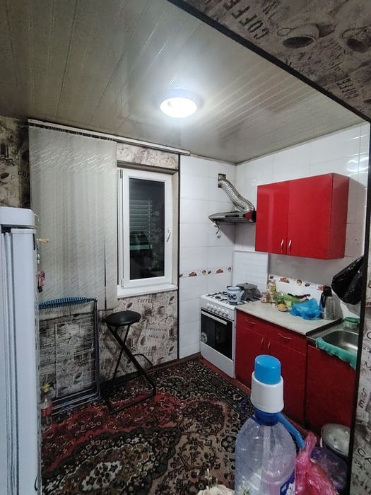 Сергели Дустлик 1. 1/5/5 Квартира чистая, балкон 2x6 не Торц, разделен