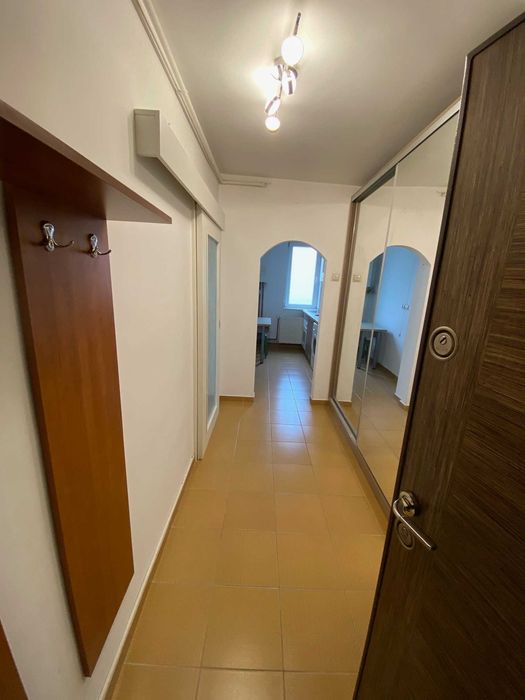 Proprietar vand apartament la 10 min mers pe jos Iulius Town