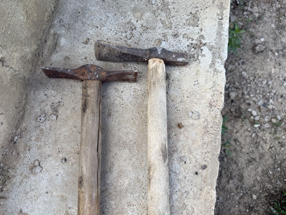 Продам кирка строительная