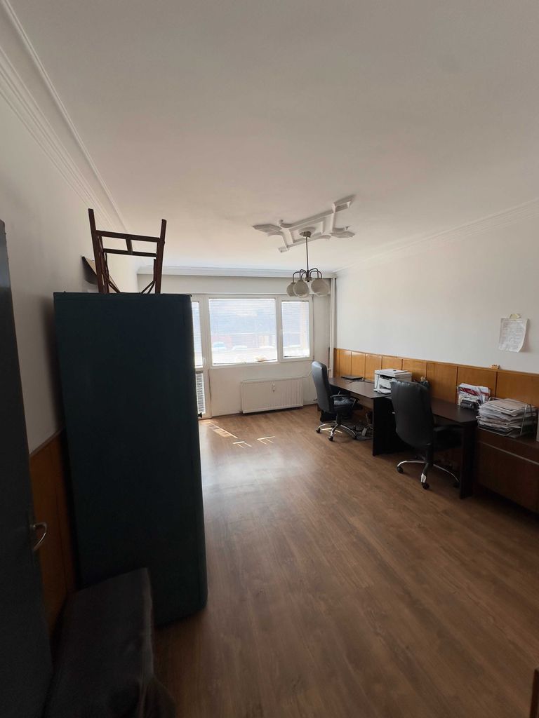 Продава се Тристаен апартамент в Перник, Димова махала - 78 кв.м за 1308 €/кв.м - Снимка #7