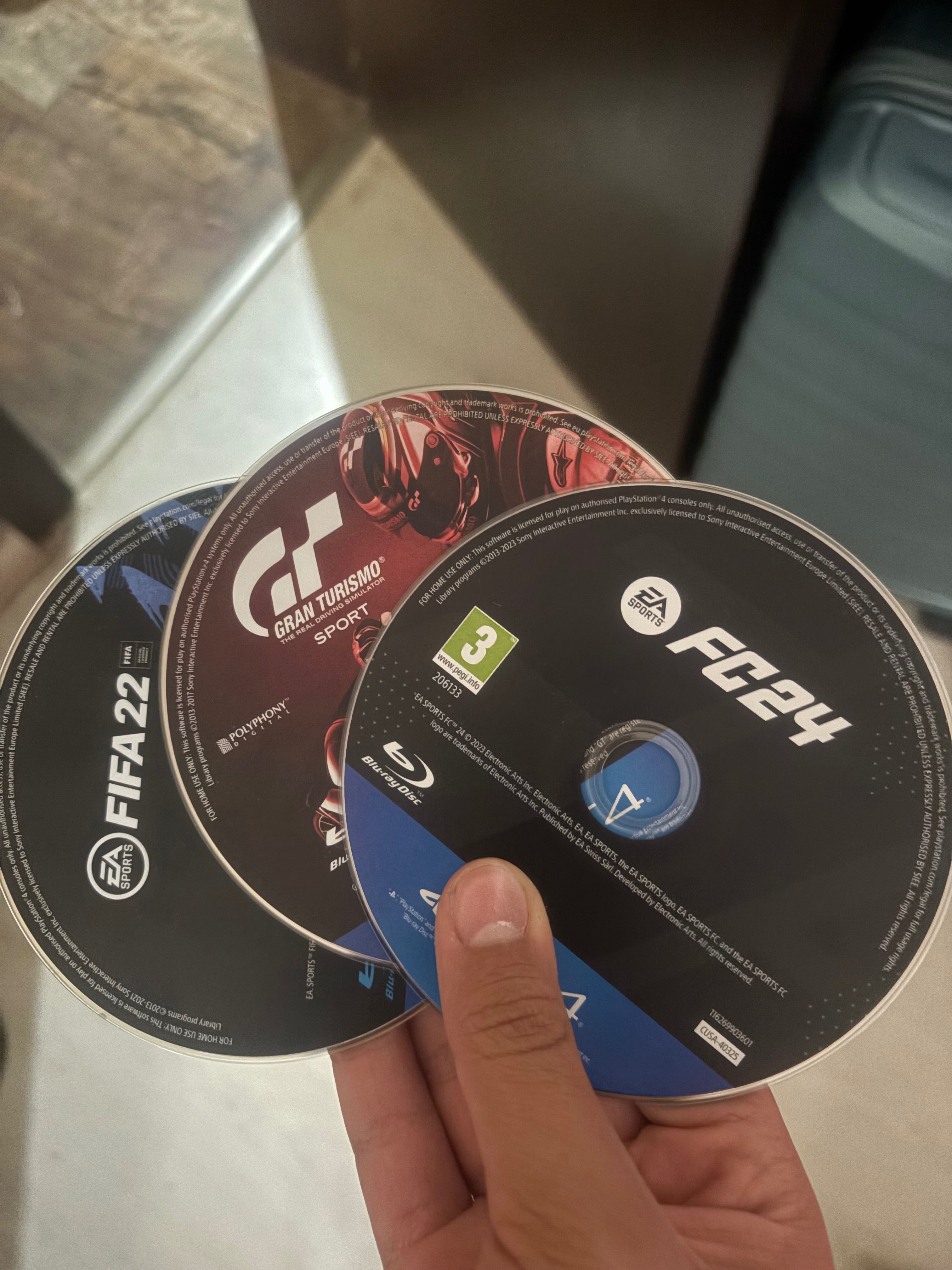 Ps 4 pro няма да съжаляваш!!!