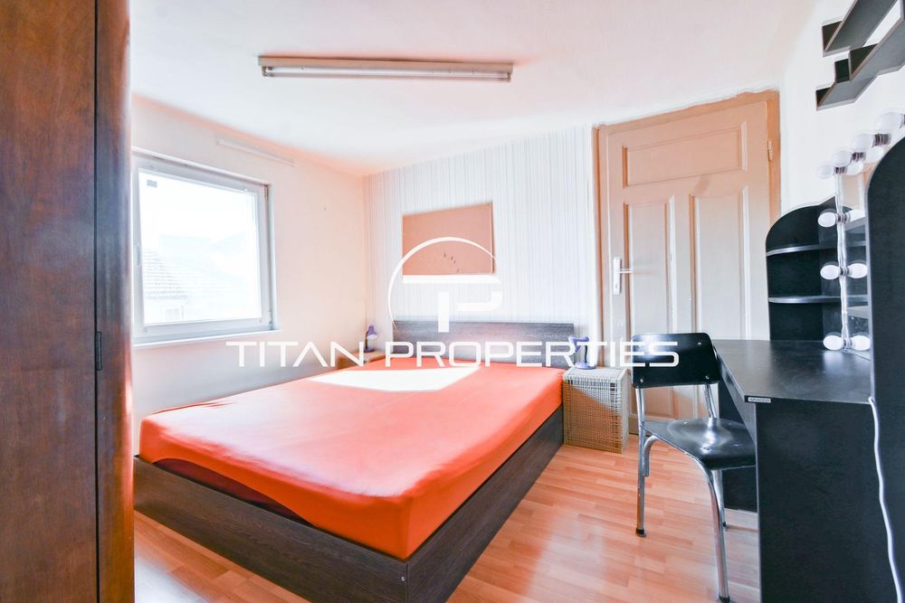 Тристаен, под наем, Център-ЦУМ