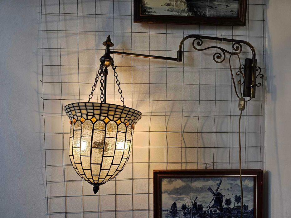 Шкаф в стил Чипъндейл