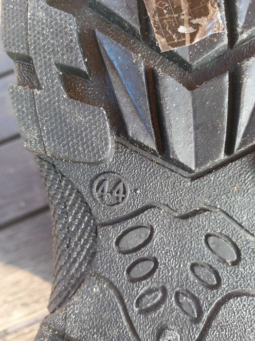 Обувки зимни с вата.