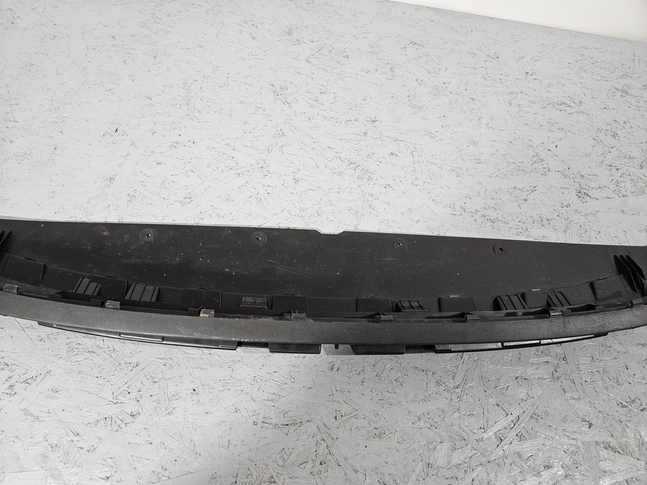 Предна броня VOLVO XC40 2017- Спойлер дифузьор