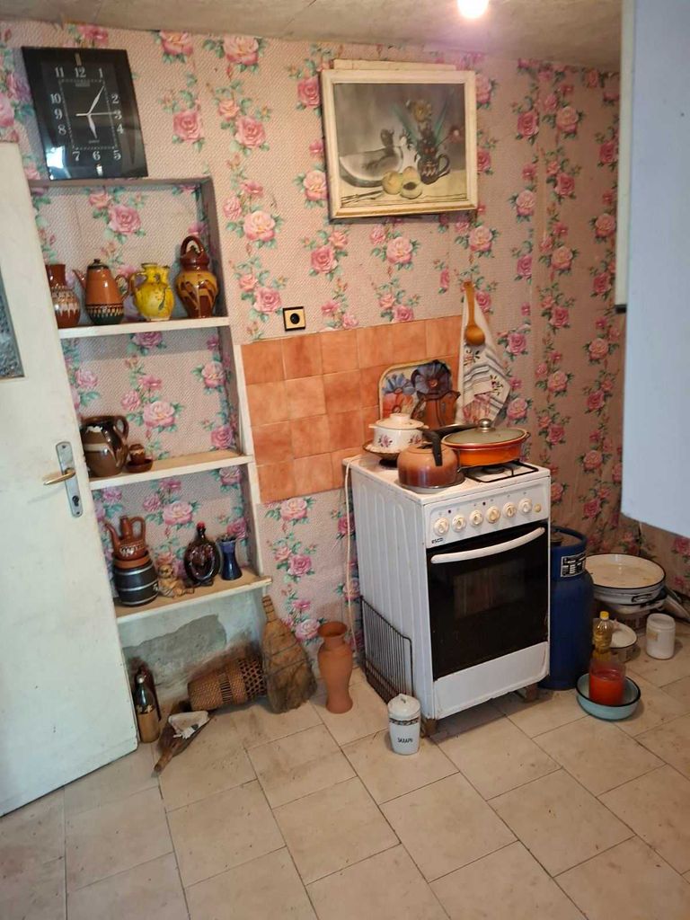 Продава се Къща в София, Модерно предградие - 50 кв.м за 1600 €/кв.м - Снимка #3