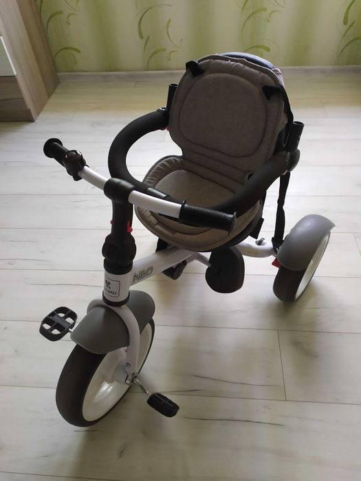 Детска триколка със сенник