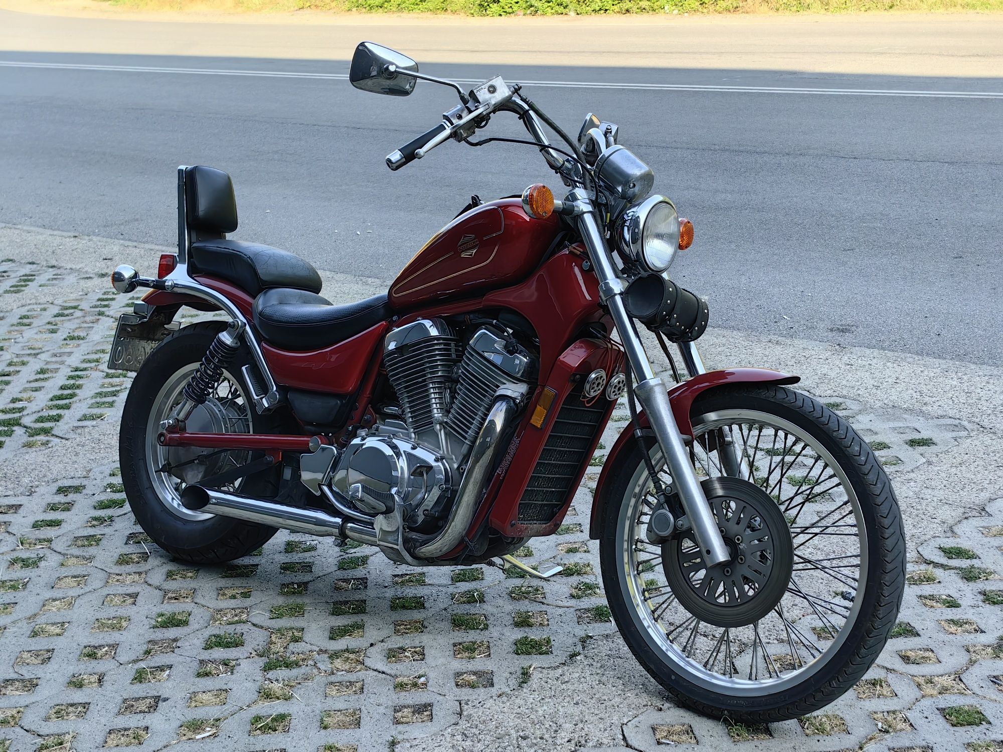 Suzuki Intruder VS 800cc