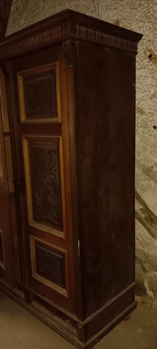 Sifonier vintage lemn sculptat