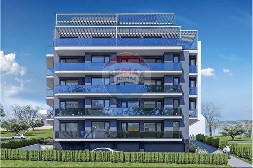 Тристаен апартамент за продажба в кв. Изгрев Т3773
