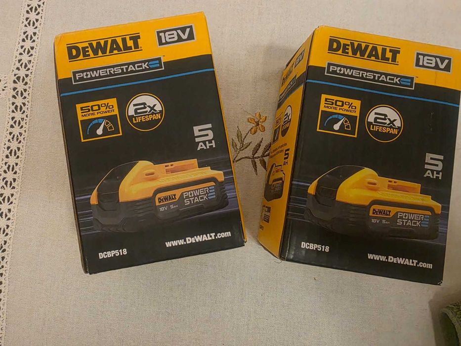 Incarcatoare si baterii Dewalt