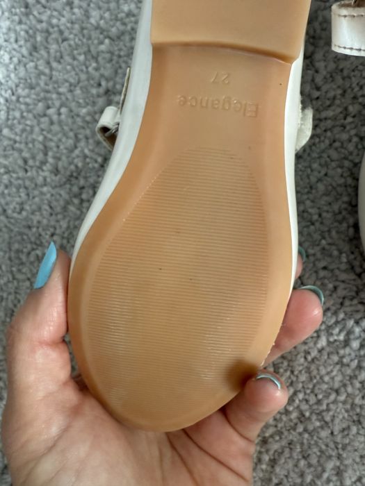 Petite fleur обувки 27 размер носени веднъж за час