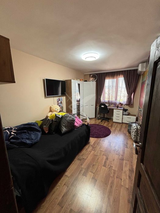 Продава се Четиристаен апартамент в Варна, Център - 100 кв.м за 2300 €/кв.м - Снимка #4