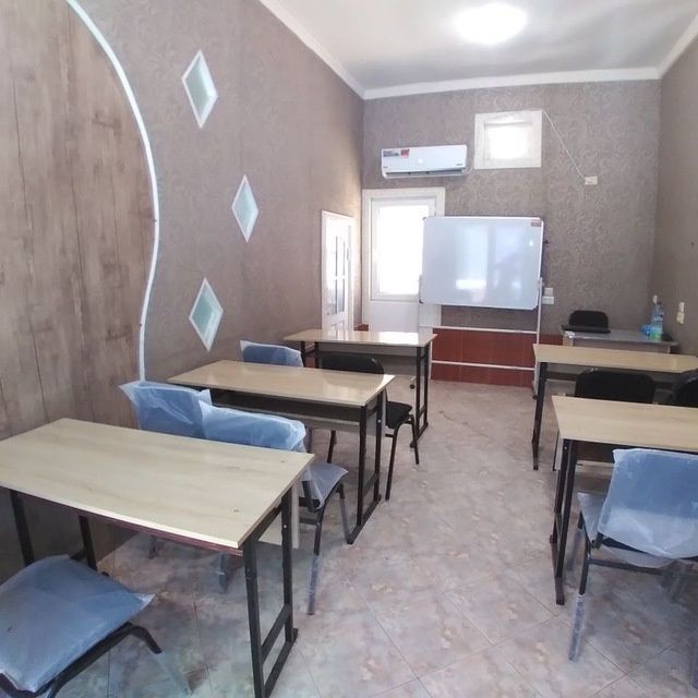 3 ta partalar va 6 ta stullar sotiladi