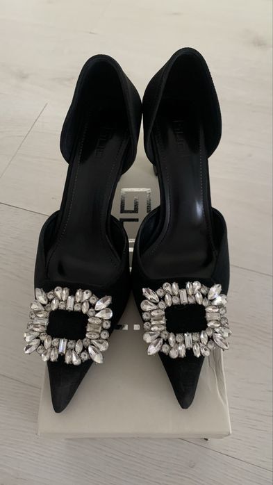 Женская обувь все по 13000 тг