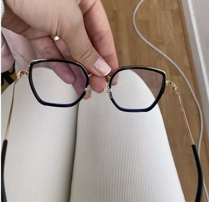 Очила със защита от синя светлина